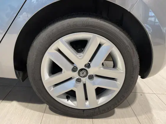 RENAULT CLIO V - voiture d'occasion - Photo 21