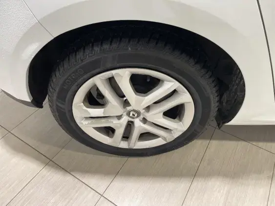 RENAULT MEGANE IV - voiture d'occasion - Photo 22