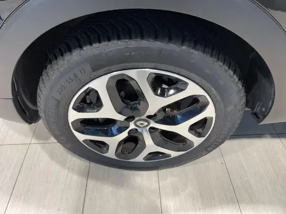 RENAULT CAPTUR - voiture d'occasion - Photo 21