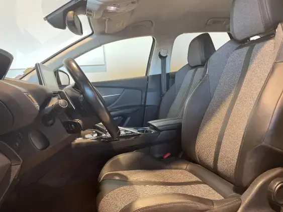 PEUGEOT 3008 II - voiture d'occasion - Photo 17