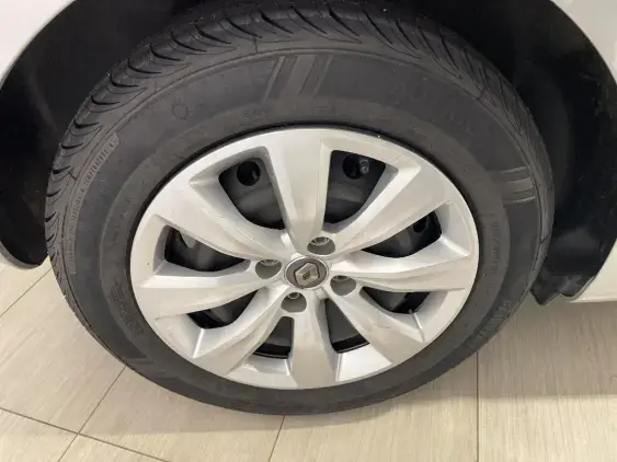 RENAULT CLIO REVERSIBLE V - voiture d'occasion - Photo 23