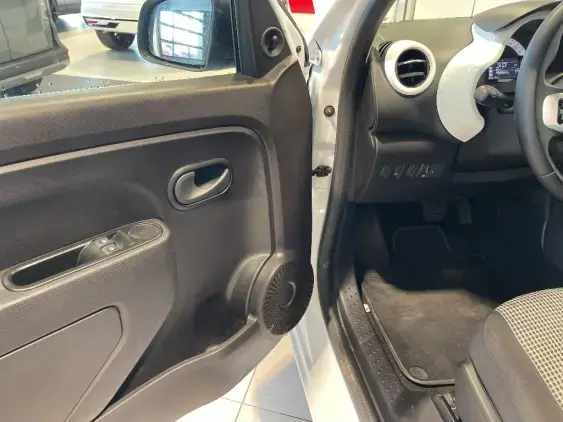 RENAULT TWINGO ELECTRIQUE III - voiture d'occasion - Photo 17