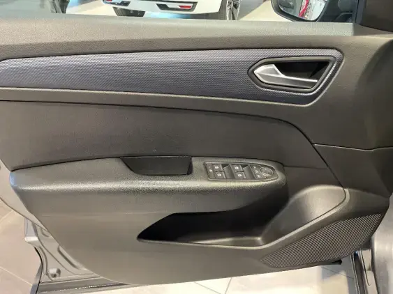 RENAULT ARKANA - voiture d'occasion - Photo 19