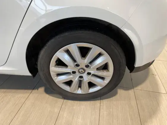 RENAULT MEGANE IV - voiture d'occasion - Photo 23