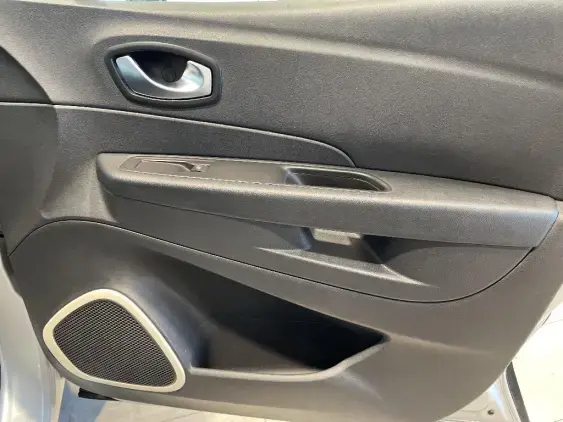 RENAULT CAPTUR - voiture d'occasion - Photo 19