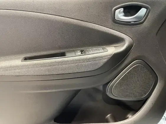 RENAULT ZOE - voiture d'occasion - Photo 17