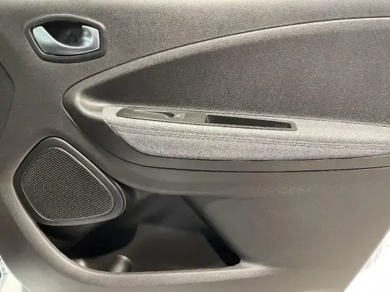 RENAULT ZOE - voiture d'occasion - Photo 18