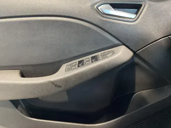 RENAULT CLIO V - voiture d'occasion - Photo 18