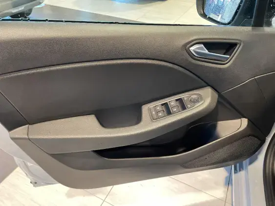 RENAULT CLIO V - voiture d'occasion - Photo 19