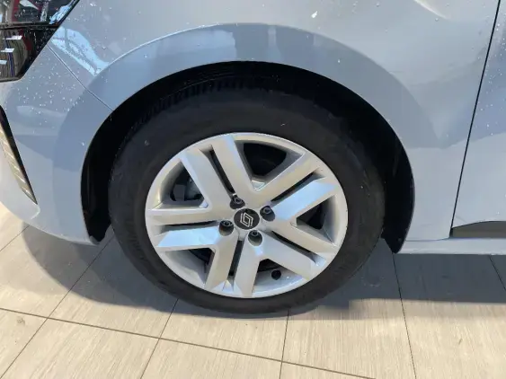 RENAULT CLIO V - voiture d'occasion - Photo 23