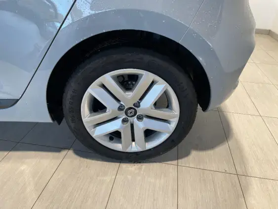 RENAULT CLIO V - voiture d'occasion - Photo 24