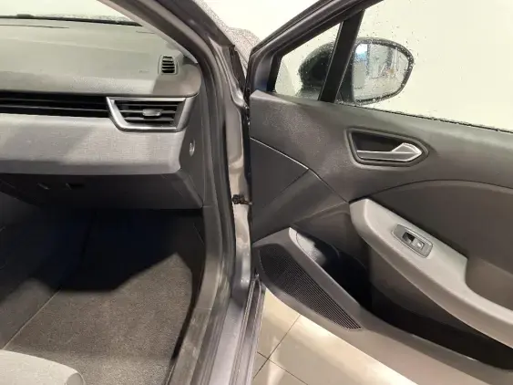 RENAULT CLIO V - voiture d'occasion - Photo 18