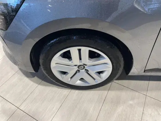 RENAULT CLIO V - voiture d'occasion - Photo 20