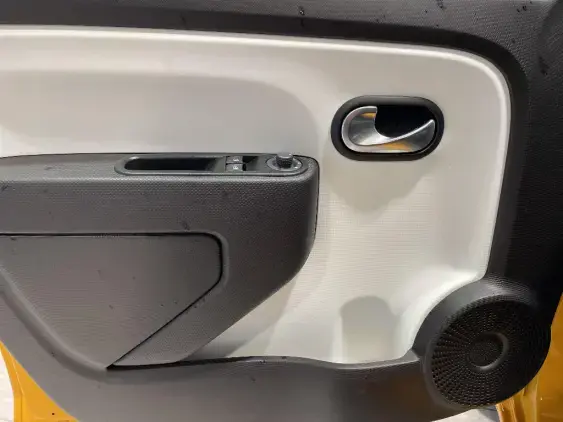 RENAULT TWINGO III - voiture d'occasion - Photo 17