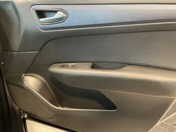 RENAULT ARKANA - voiture d'occasion - Photo 19