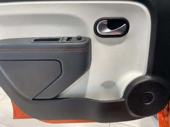 RENAULT TWINGO ELECTRIQUE III - voiture d'occasion - Photo 17