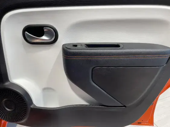 RENAULT TWINGO ELECTRIQUE III - voiture d'occasion - Photo 18