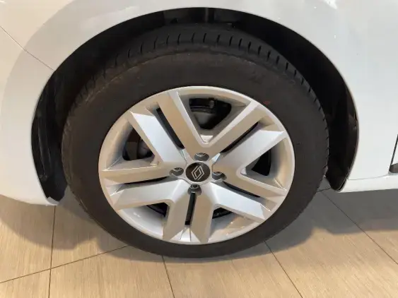 RENAULT CLIO V - voiture d'occasion - Photo 21