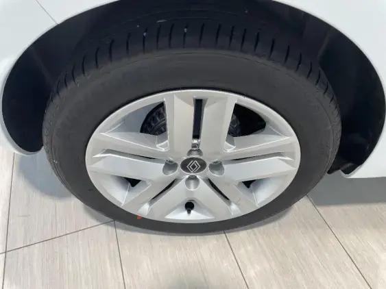 RENAULT CLIO V - voiture d'occasion - Photo 23