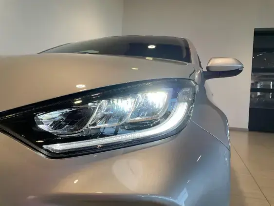 TOYOTA YARIS IV - voiture d'occasion - Photo 19