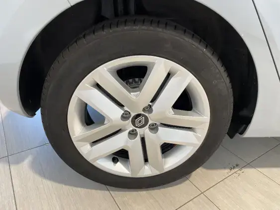 RENAULT CLIO V - voiture d'occasion - Photo 23