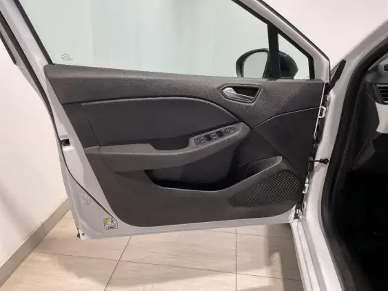 RENAULT CLIO V - voiture d'occasion - Photo 19