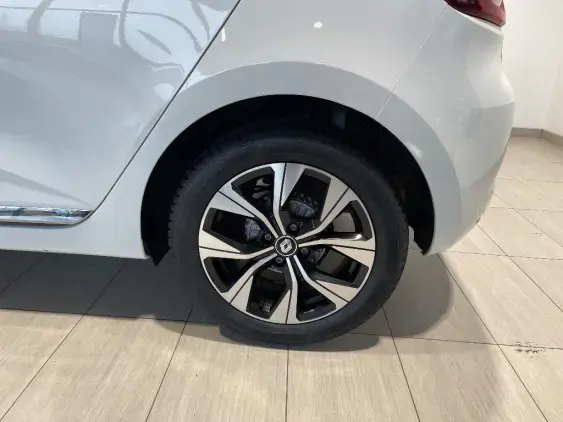 RENAULT CLIO V - voiture d'occasion - Photo 22