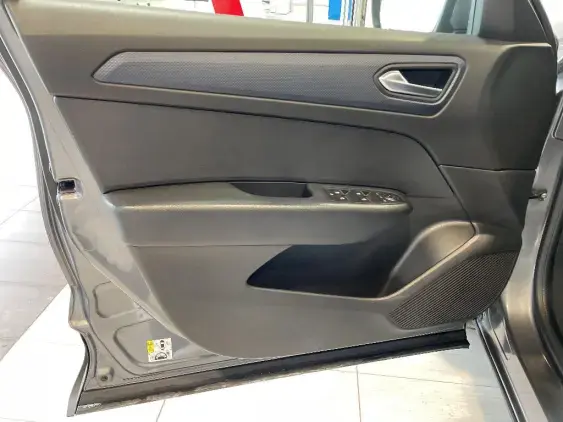 RENAULT ARKANA - voiture d'occasion - Photo 18