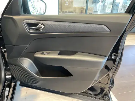 RENAULT ARKANA - voiture d'occasion - Photo 19