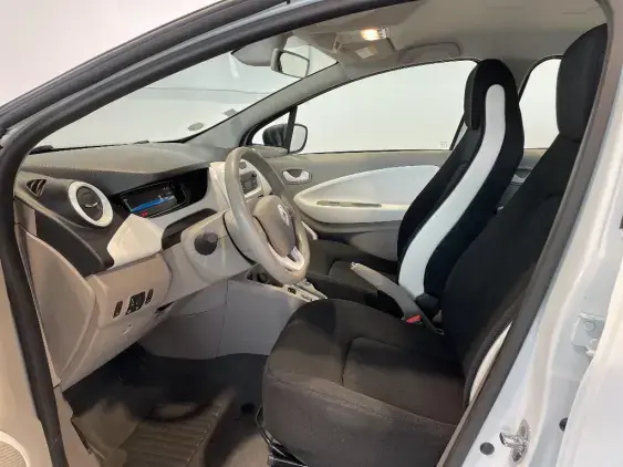 RENAULT ZOE - voiture d'occasion - Photo 14