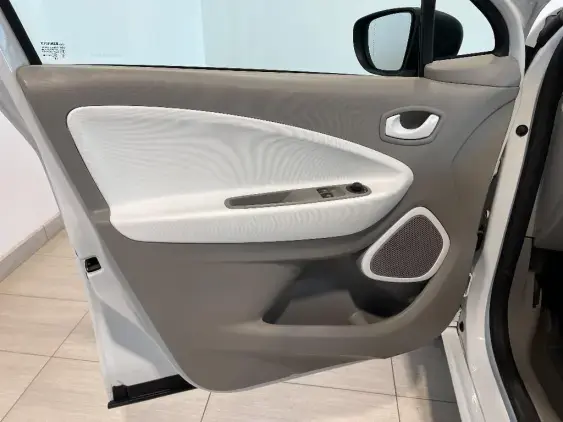 RENAULT ZOE - voiture d'occasion - Photo 15
