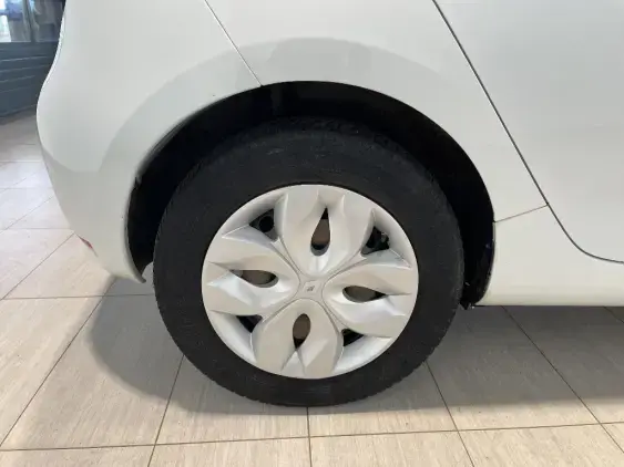 RENAULT ZOE - voiture d'occasion - Photo 20