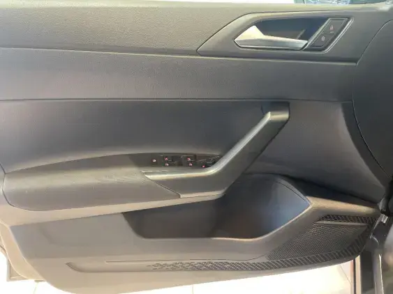 VOLKSWAGEN POLO VI - voiture d'occasion - Photo 18