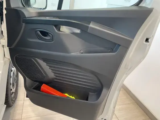 RENAULT TRAFIC FG III - voiture d'occasion - Photo 16
