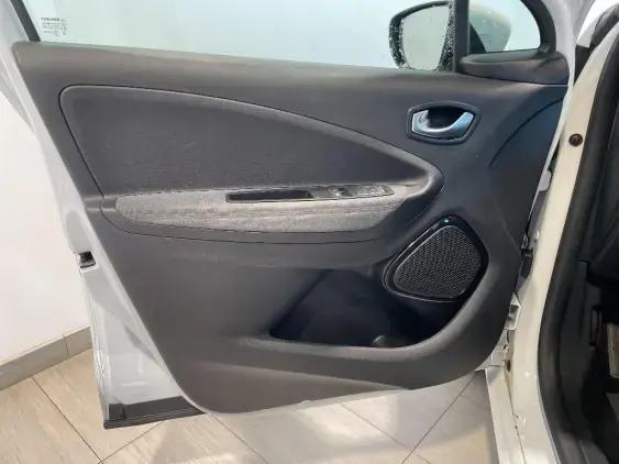 RENAULT ZOE - voiture d'occasion - Photo 17
