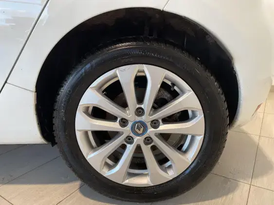 RENAULT ZOE - voiture d'occasion - Photo 21