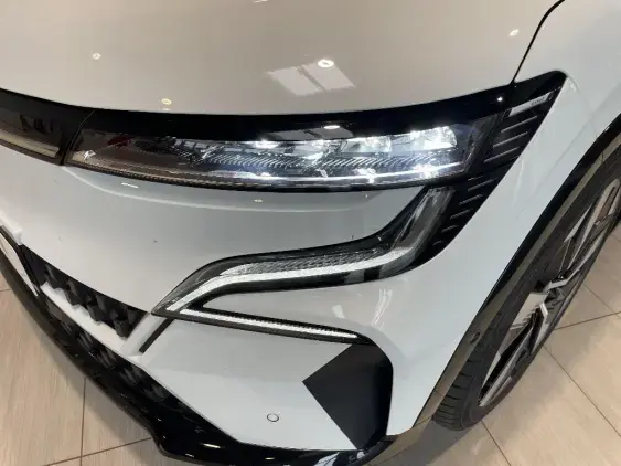 RENAULT MEGANE V - voiture d'occasion - Photo 19