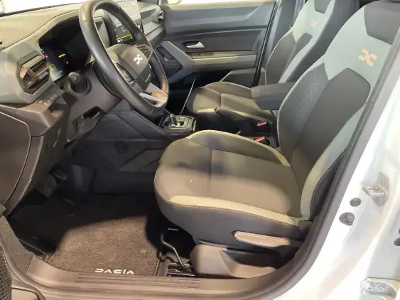 DACIA DUSTER III - voiture d'occasion - Photo 15