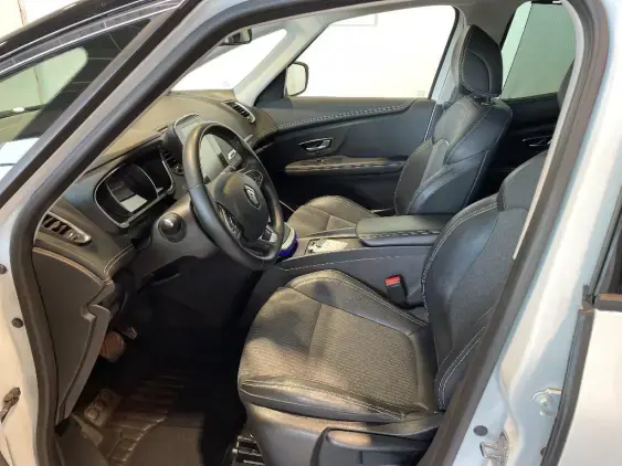 RENAULT SCENIC IV - voiture d'occasion - Photo 18