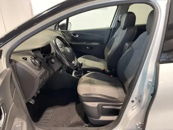 RENAULT CAPTUR - voiture d'occasion - Photo 18