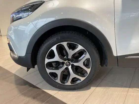 RENAULT CAPTUR - voiture d'occasion - Photo 22