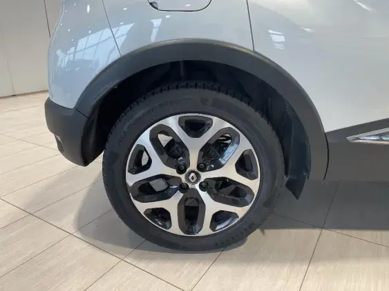 RENAULT CAPTUR - voiture d'occasion - Photo 24