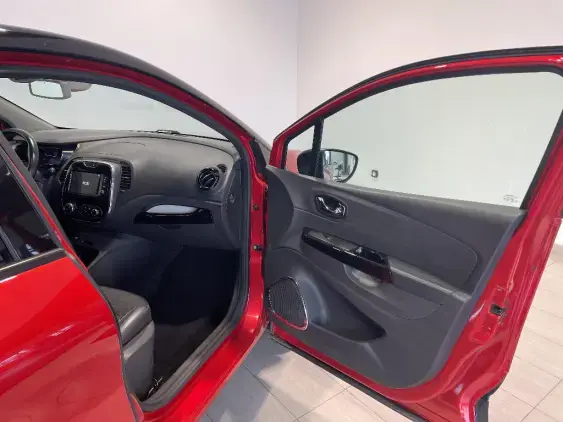 RENAULT CAPTUR - voiture d'occasion - Photo 19
