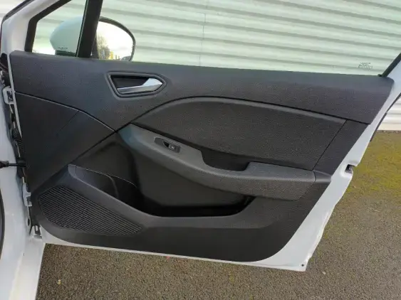 RENAULT CLIO V - voiture d'occasion - Photo 18