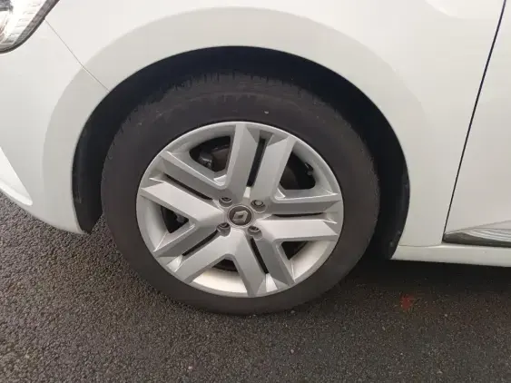 RENAULT CLIO V - voiture d'occasion - Photo 20