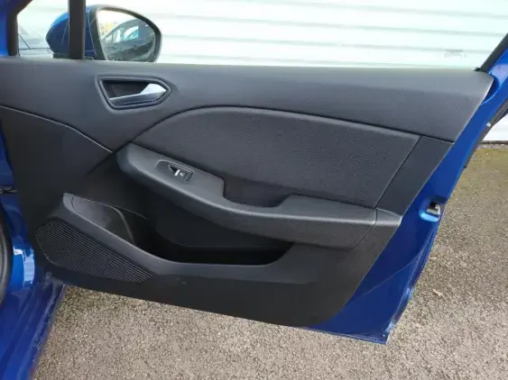 RENAULT CLIO V - voiture d'occasion - Photo 19