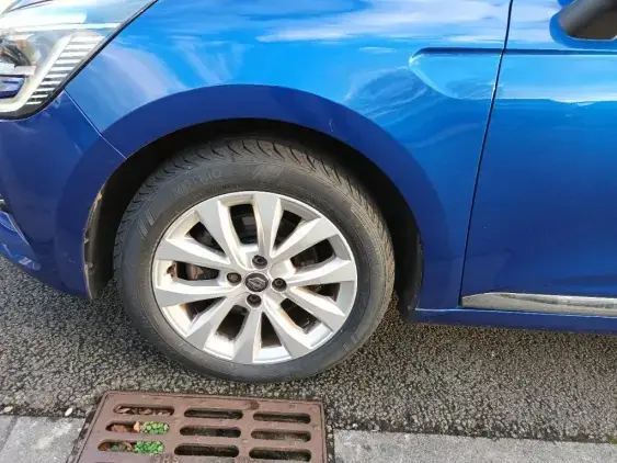 RENAULT CLIO V - voiture d'occasion - Photo 21