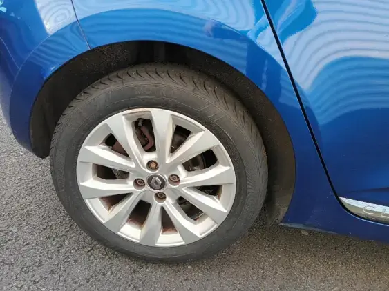 RENAULT CLIO V - voiture d'occasion - Photo 23