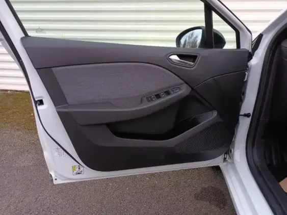 RENAULT CLIO V - voiture d'occasion - Photo 17