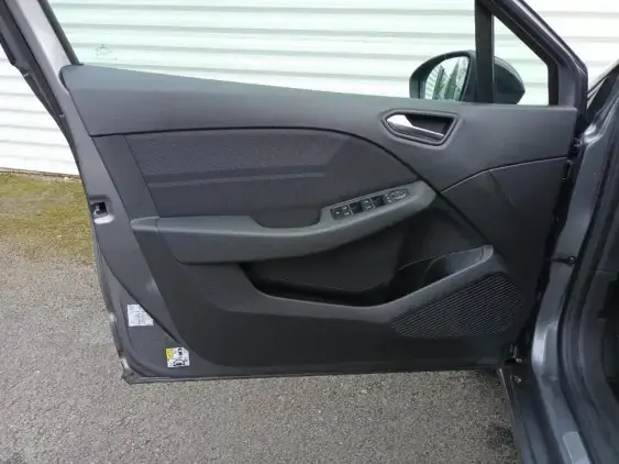 RENAULT CLIO V - voiture d'occasion - Photo 17